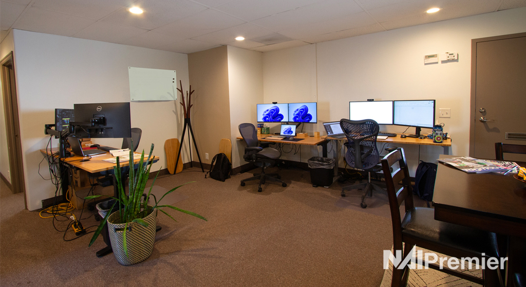 Convenient Commercial Office